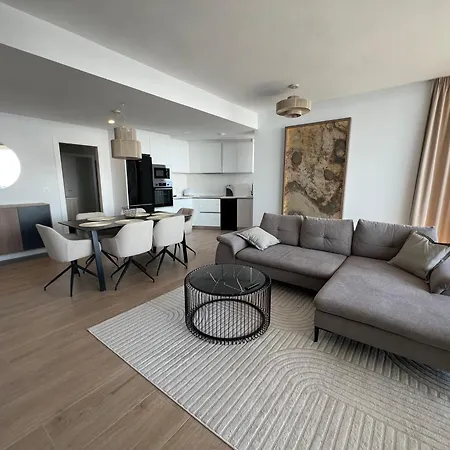 Apartment Torre Sakura By Leo