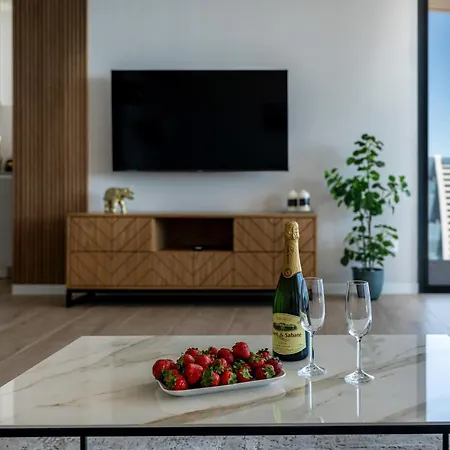 Torre Sakura By Leo Apartment