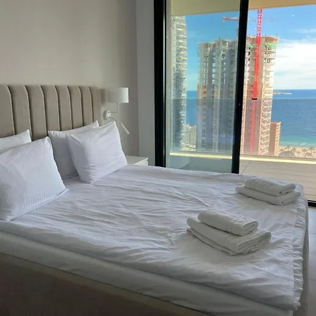 Torre Sakura By Leo *