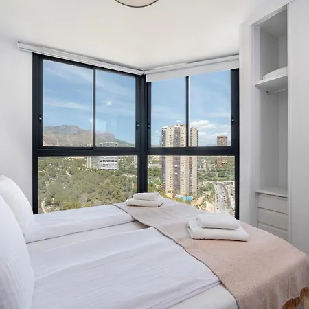 Torre Sakura By Leo *